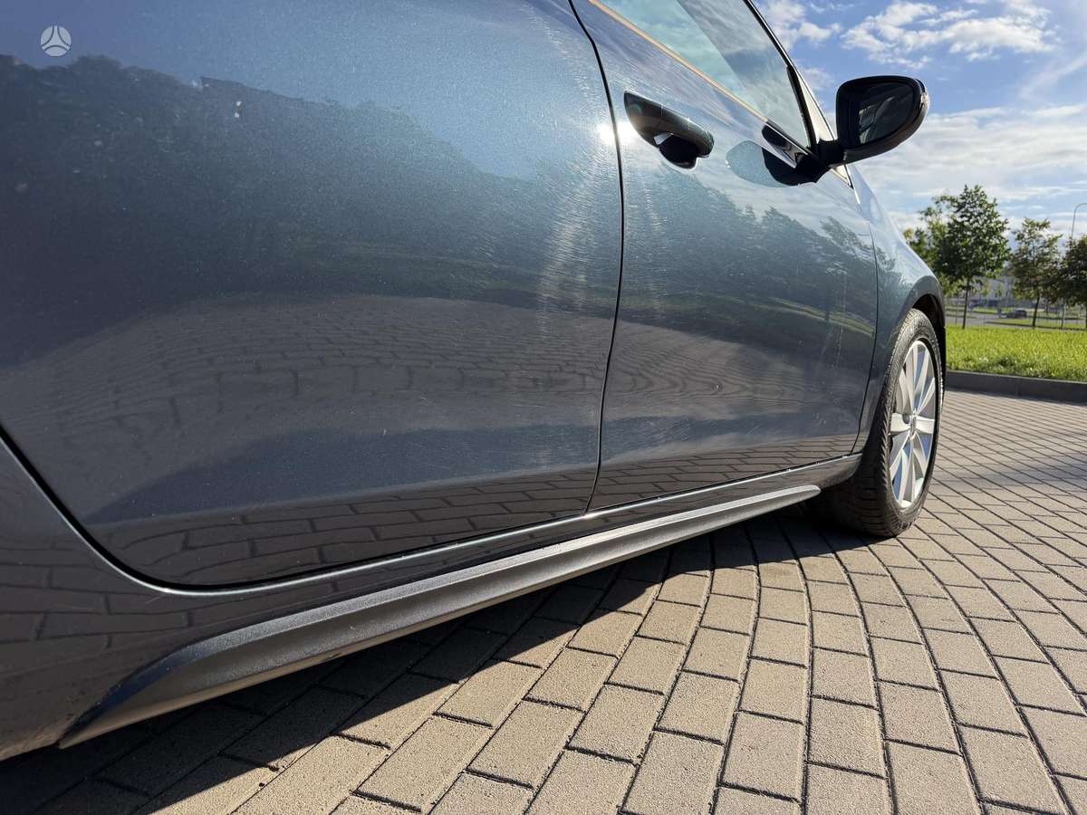 Volkswagen Golf - 11