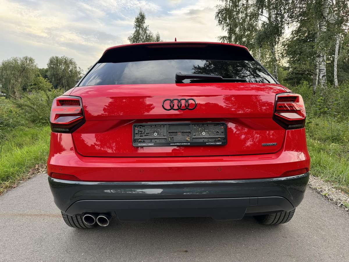 Audi Q2, 2.0 l., off-road / crossover