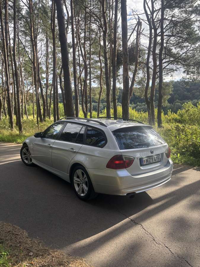 BMW 320, 2.0 l., wagon