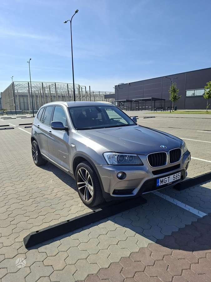 BMW X3, 2.0 l., off-road / crossover