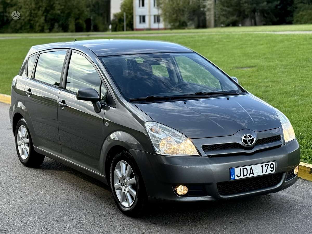 Toyota Corolla Verso - 1
