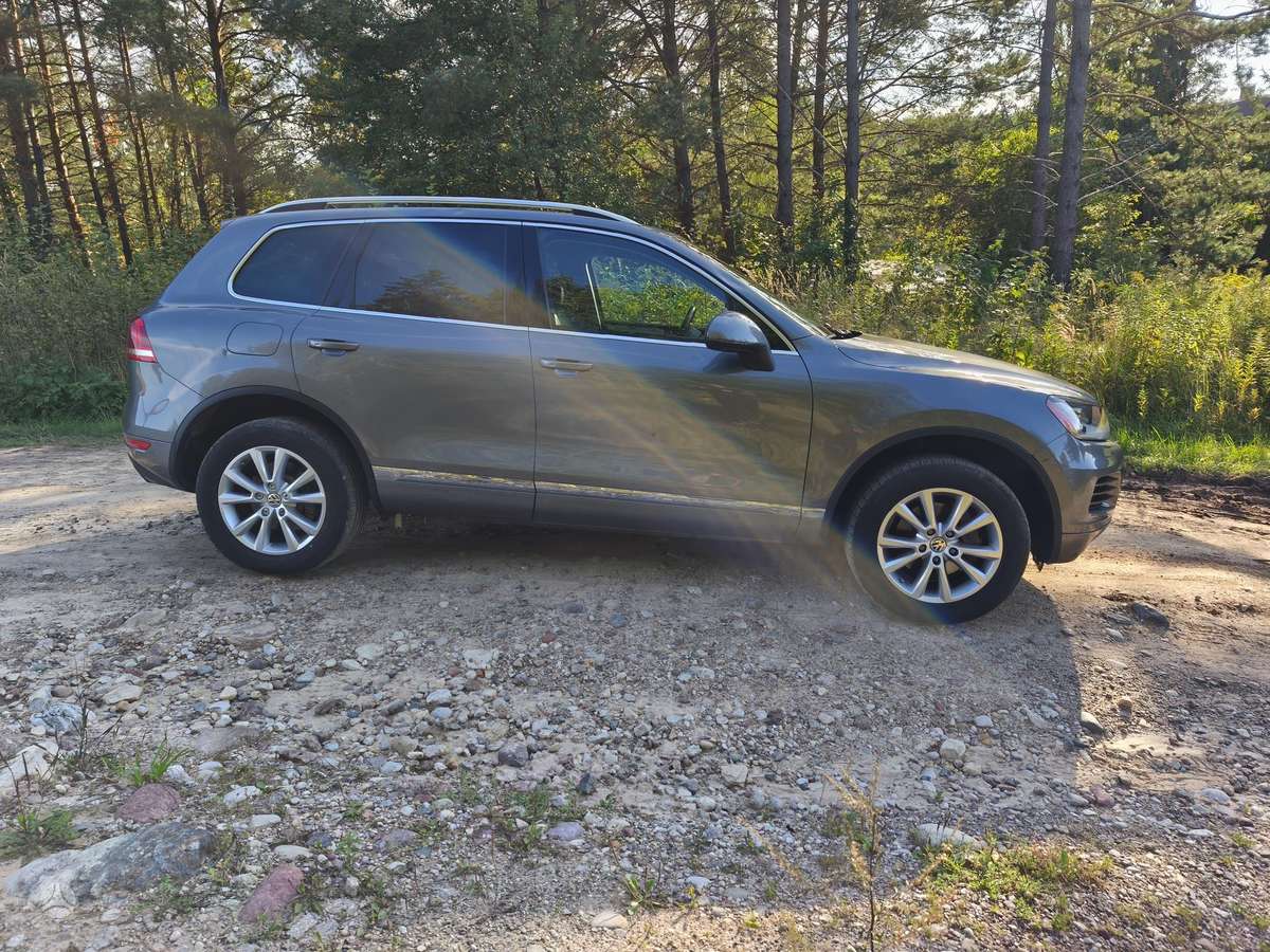 Volkswagen Touareg - 11