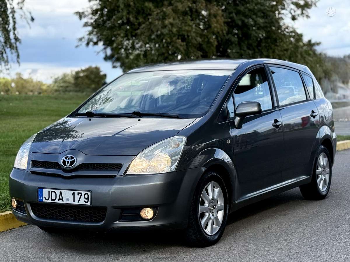 Toyota Corolla Verso - 2