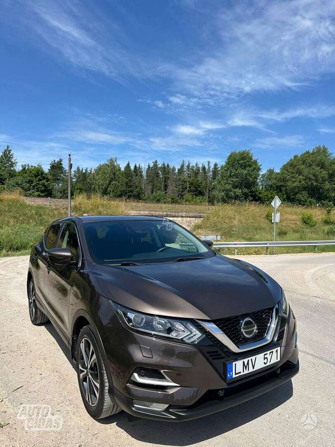 Nissan Qashqai - 1