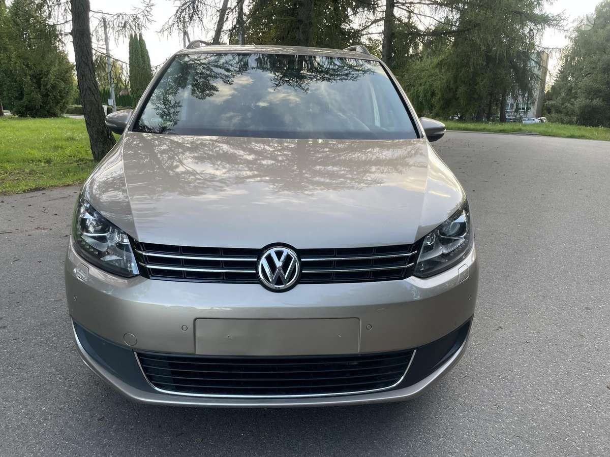 Volkswagen Touran - 3