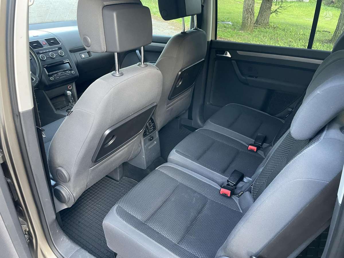 Volkswagen Touran - 9