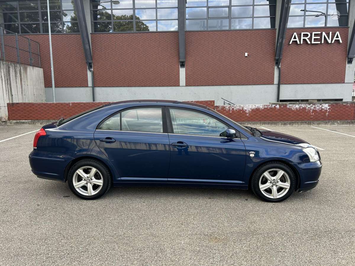 Toyota Avensis - 5