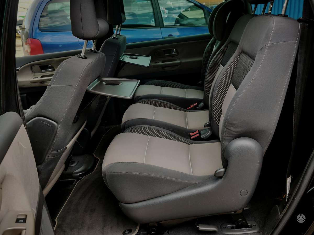 Volkswagen Sharan - 10