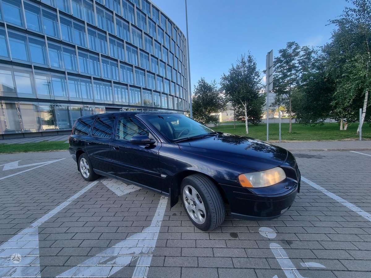 Volvo V70, 2.4 l., wagon