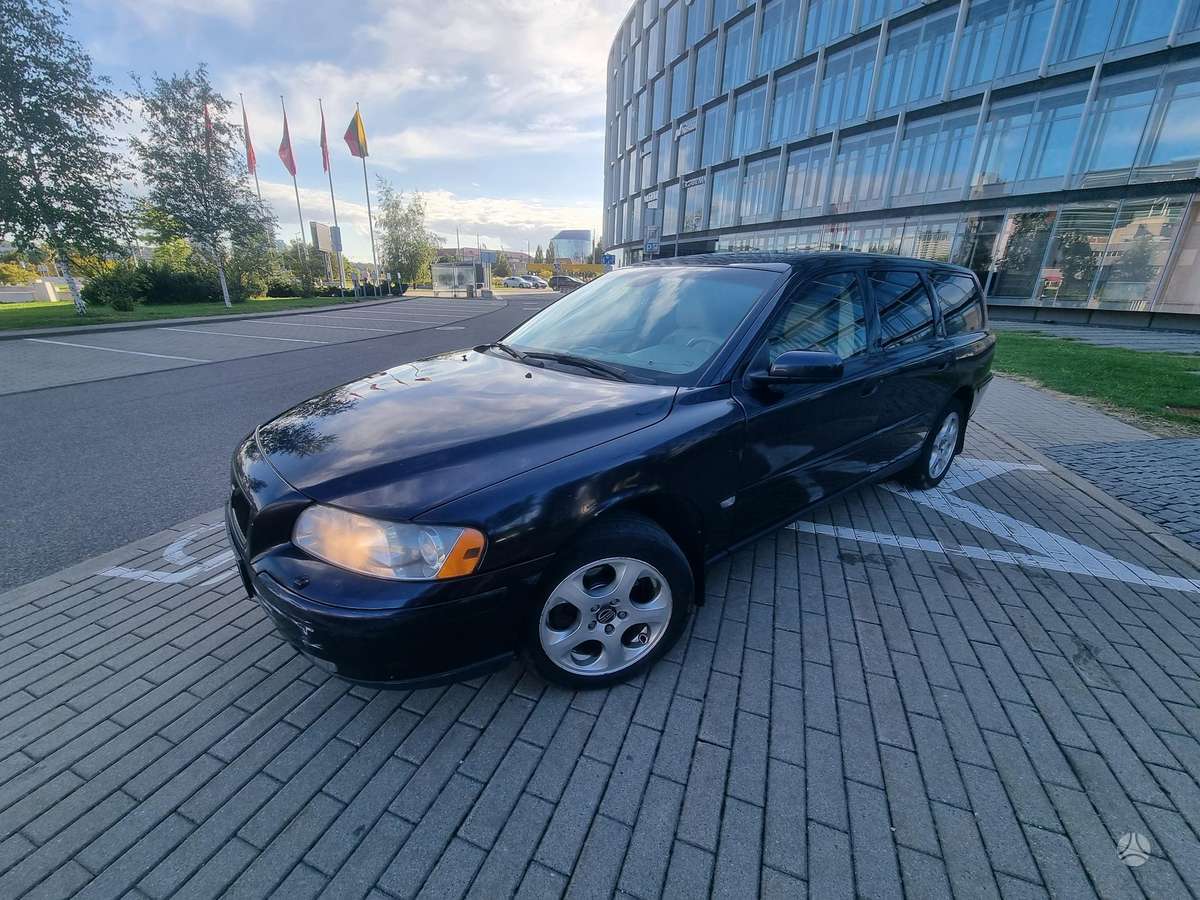 Volvo V70, 2.4 l., wagon