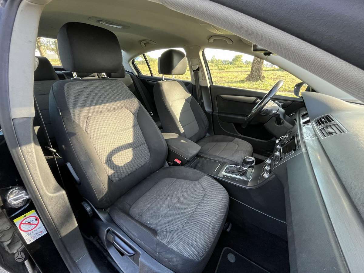 Volkswagen Passat - 10