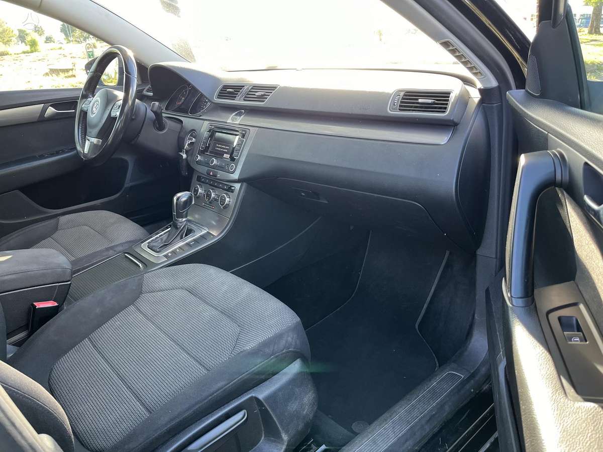 Volkswagen Passat - 9