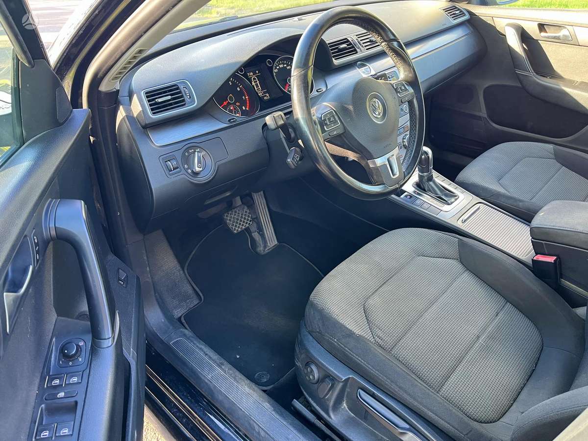 Volkswagen Passat - 7