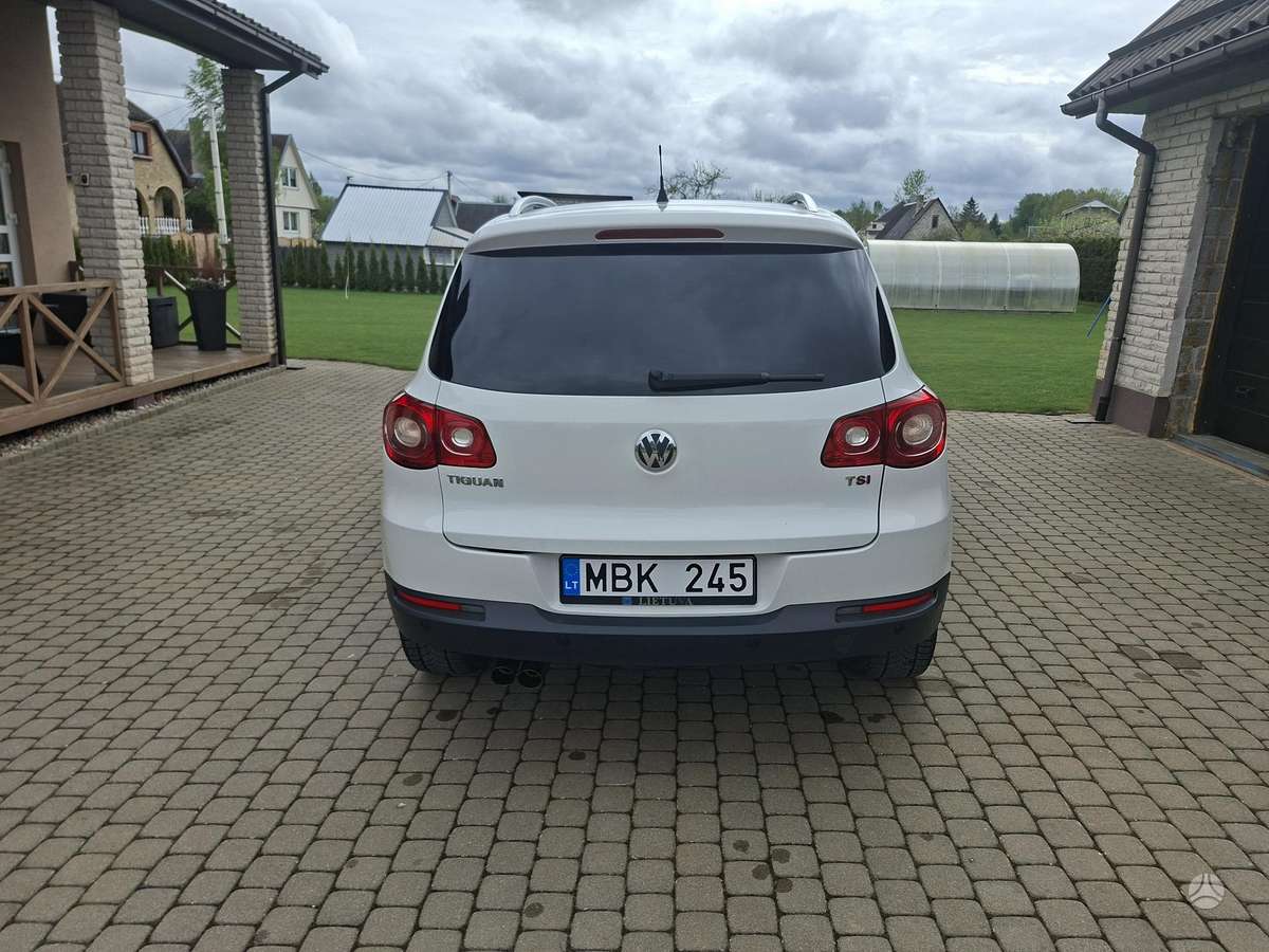 Volkswagen Tiguan - 7