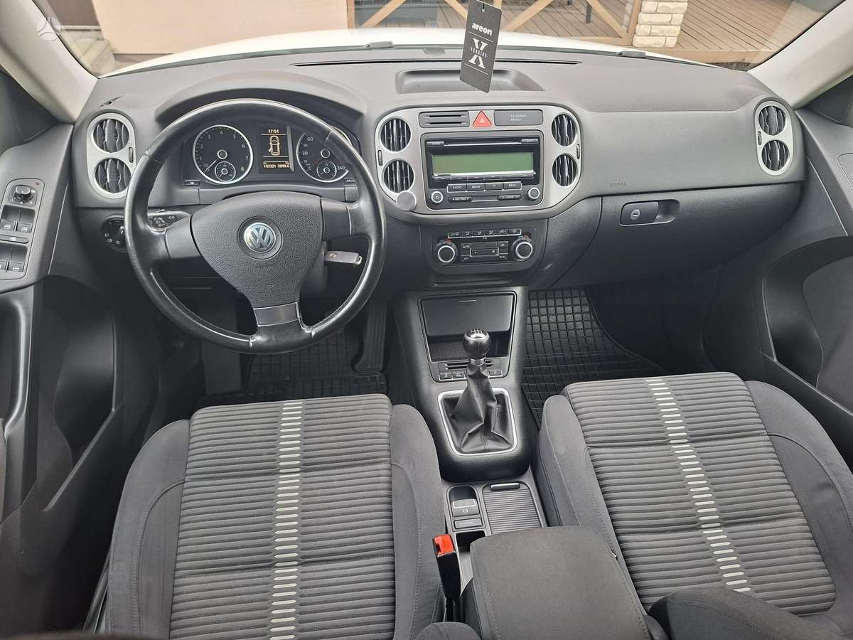 Volkswagen Tiguan - 8