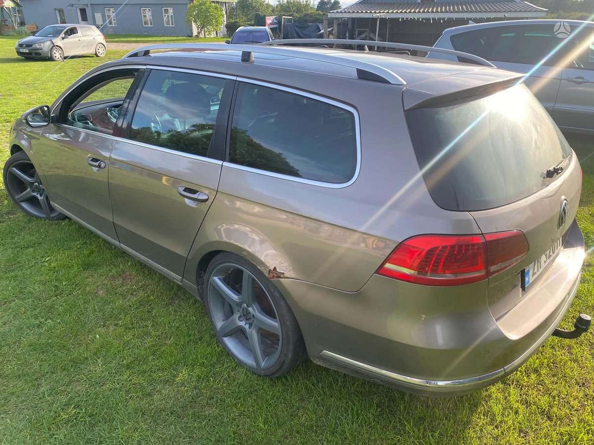 Volkswagen Passat - 2