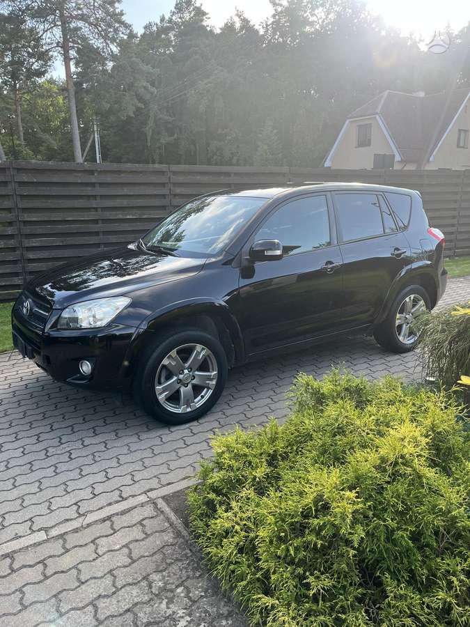 Toyota RAV4 - 3