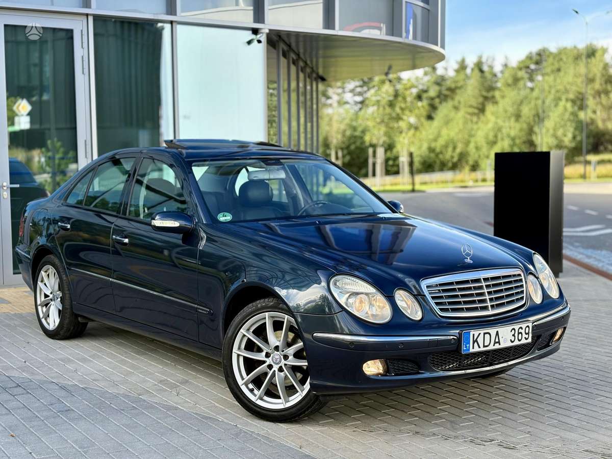 Mercedes-Benz E300 - 1