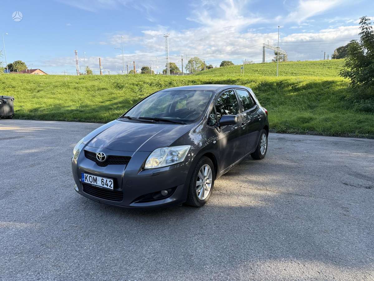 Toyota Auris, 2.0 l., hatchback
