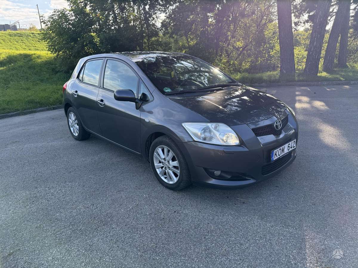 Toyota Auris, 2.0 l., hatchback