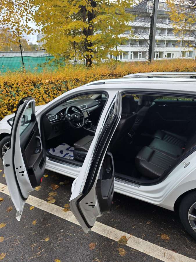 Skoda Superb, 2.0 l., wagon