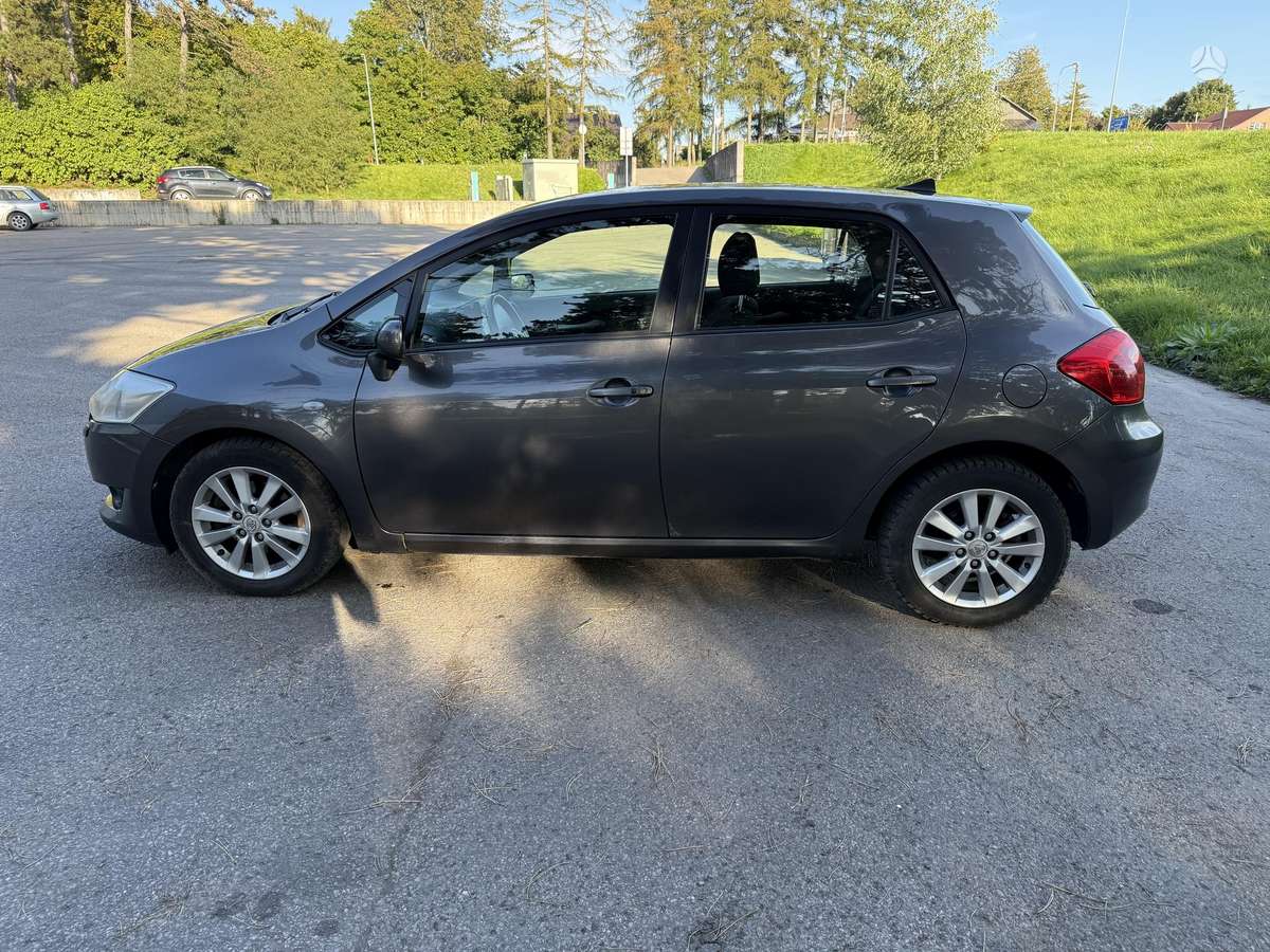Toyota Auris, 2.0 l., hatchback