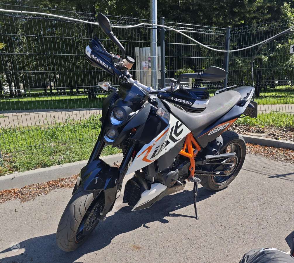 KTM Duke 690cc, supermoto