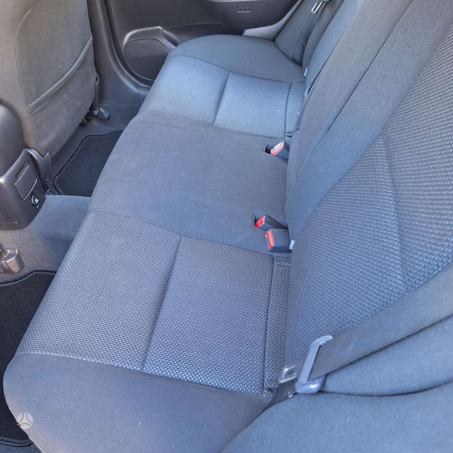 Toyota Avensis - 7