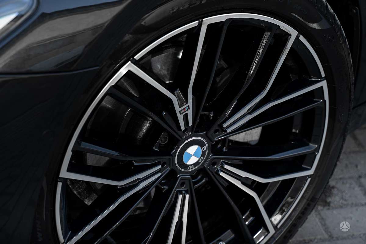 BMW 520, 2.0 l., Седан