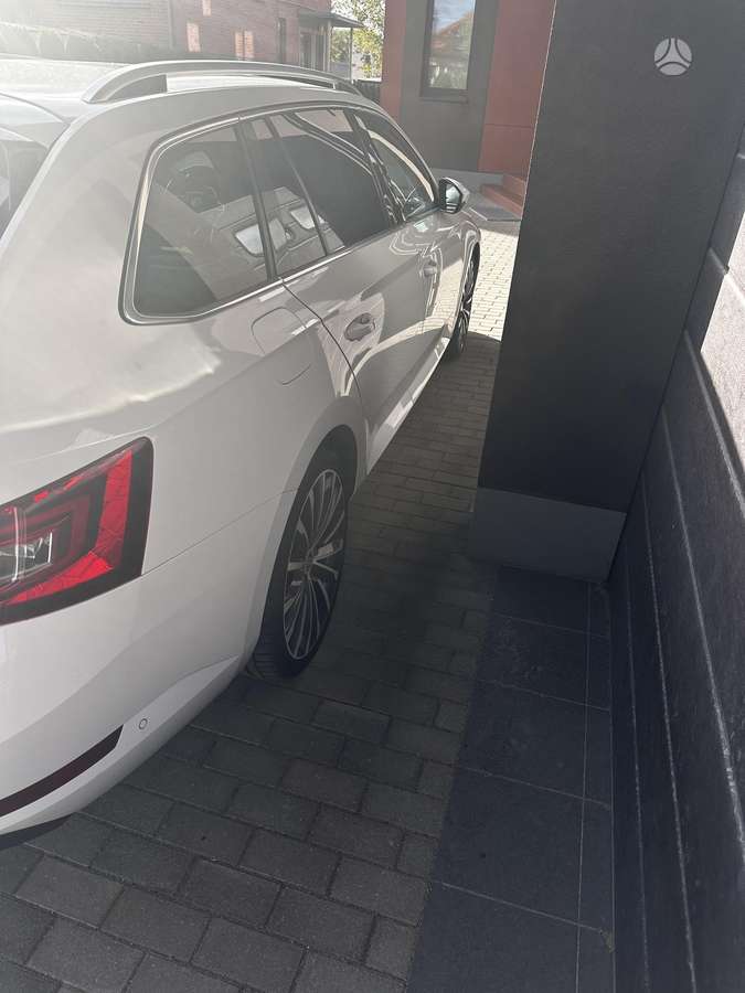 Škoda Superb - 10