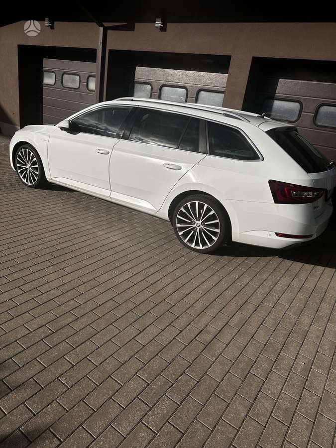 Škoda Superb - 8