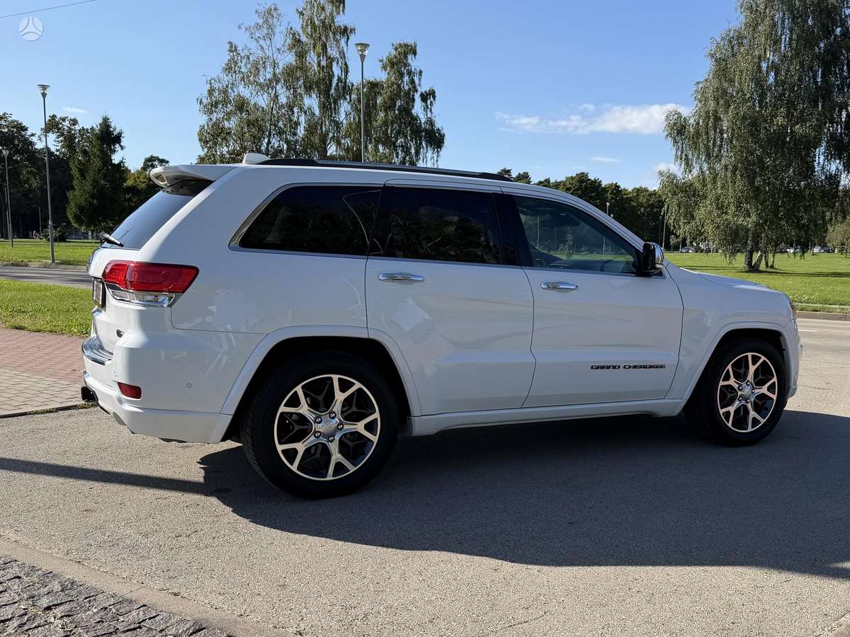 Jeep Grand Cherokee - 2
