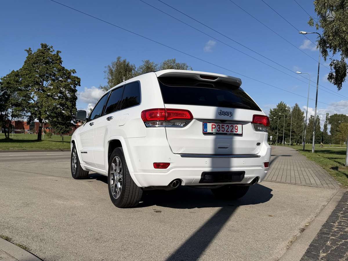 Jeep Grand Cherokee - 9