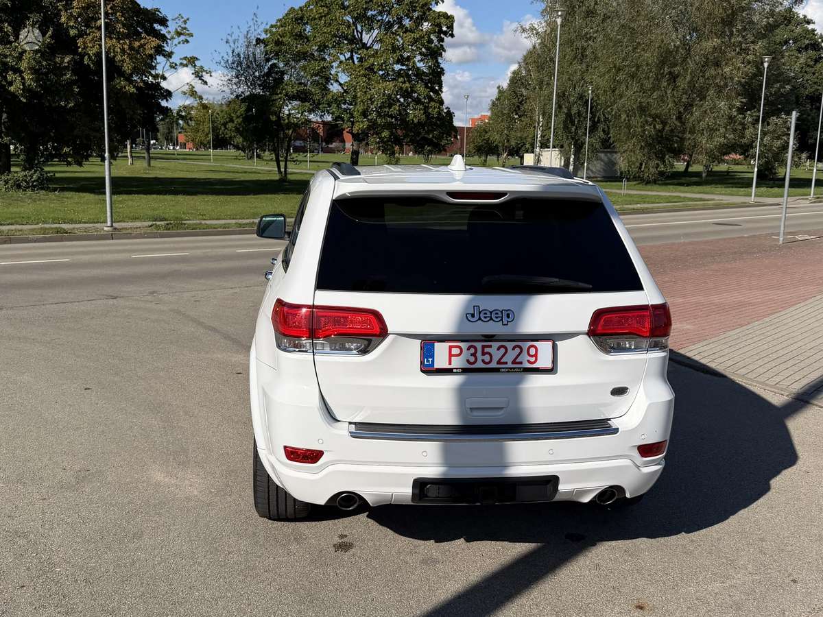 Jeep Grand Cherokee - 11