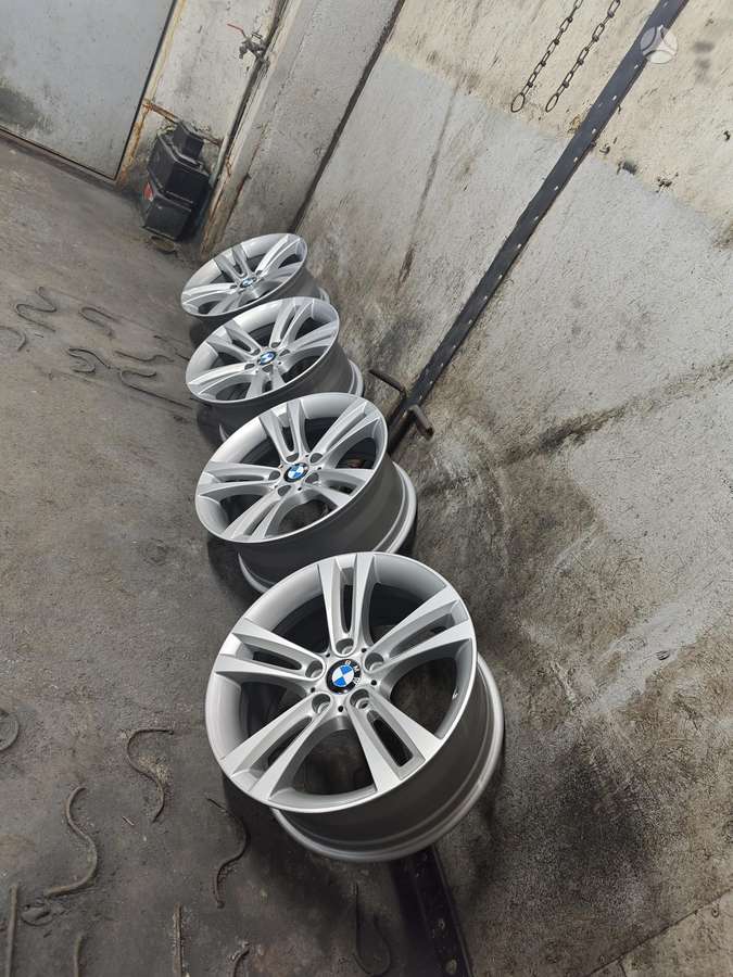 BMW, lengvojo lydinio, R18
