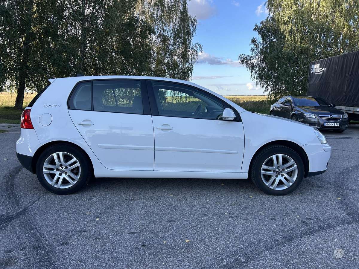 Volkswagen Golf - 4