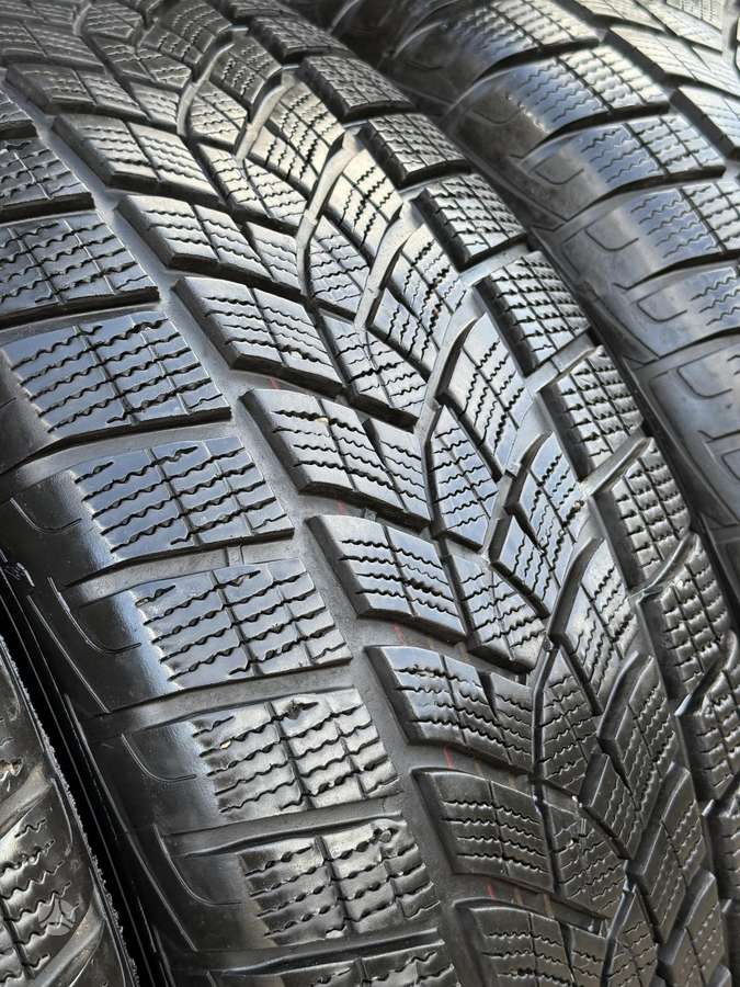 Goodyear UltraGrip Performance+ SUV 202, winter 255/65 R18