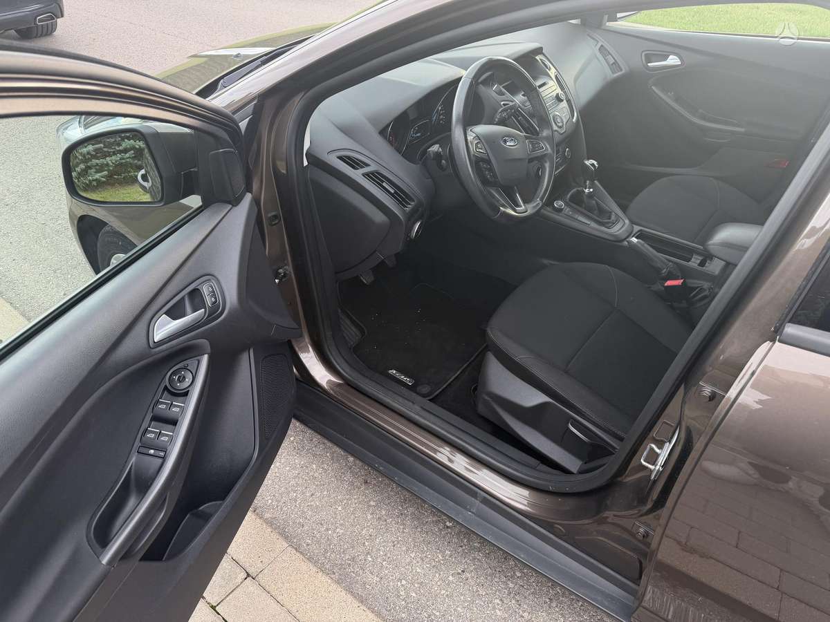 Ford Focus, hatchback