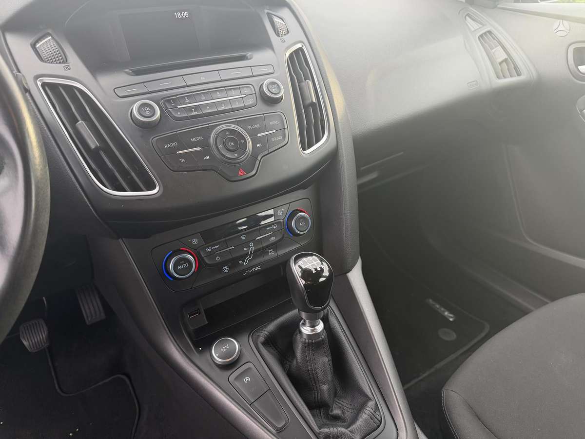 Ford Focus, hatchback