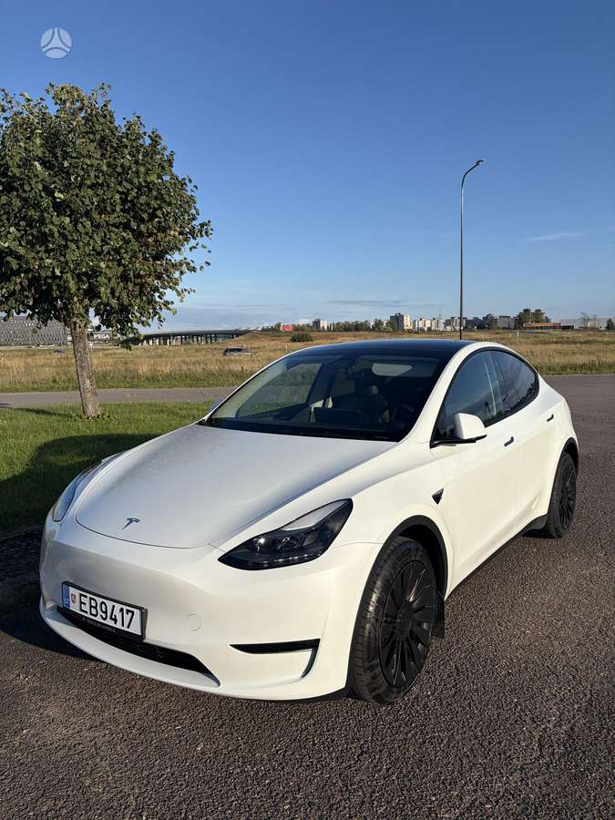 Tesla Model Y - 2