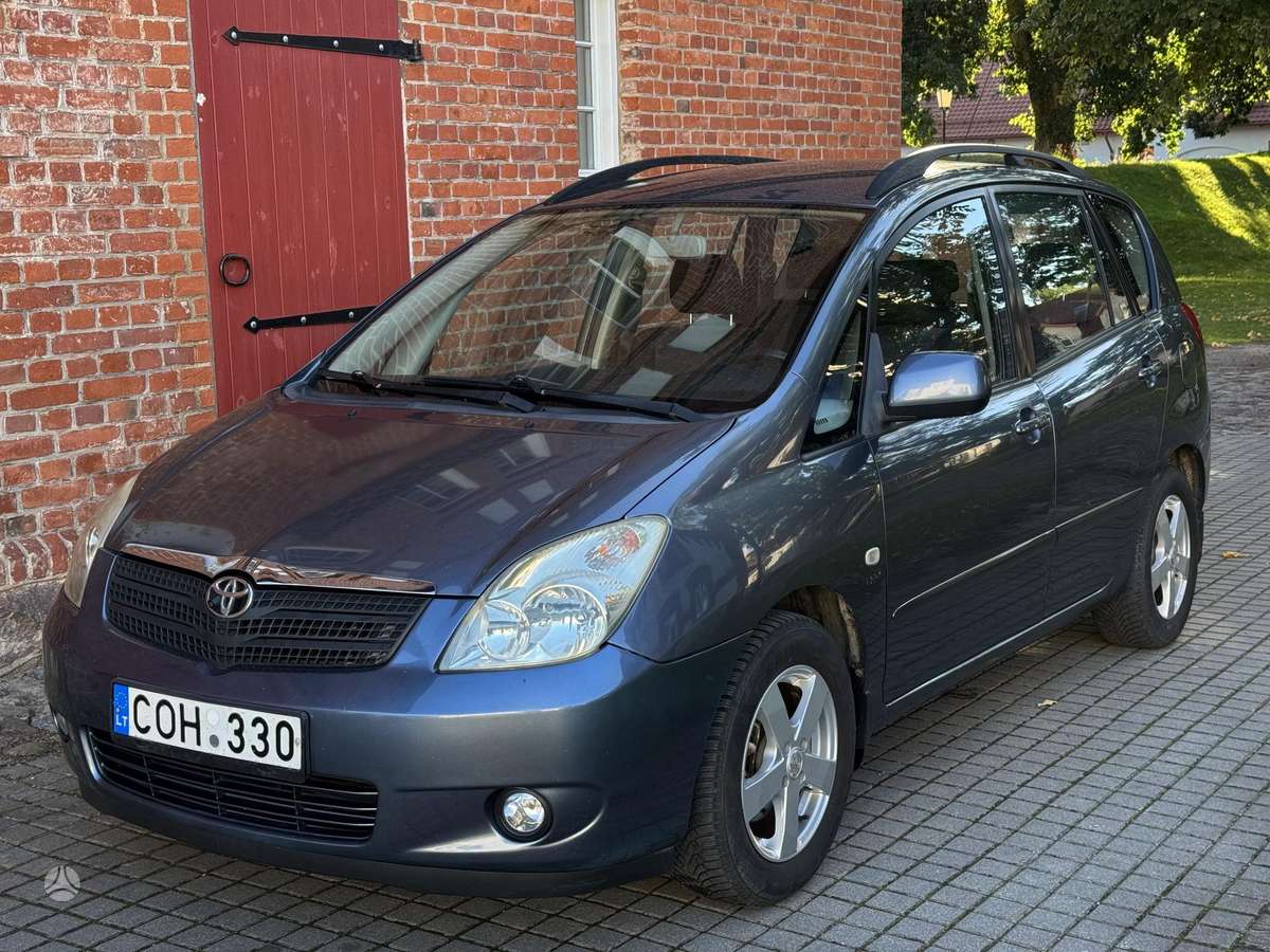 Toyota Corolla Verso - 3