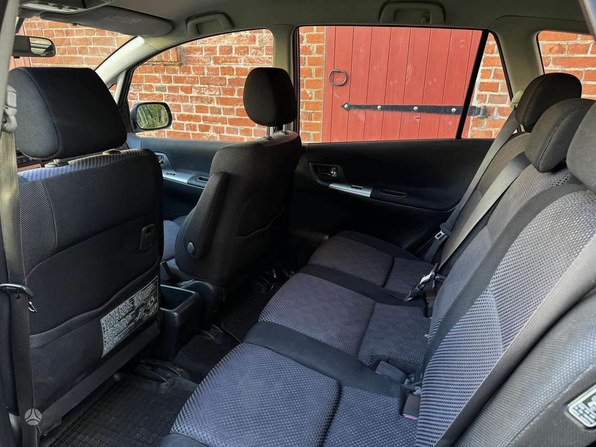 Toyota Corolla Verso - 7
