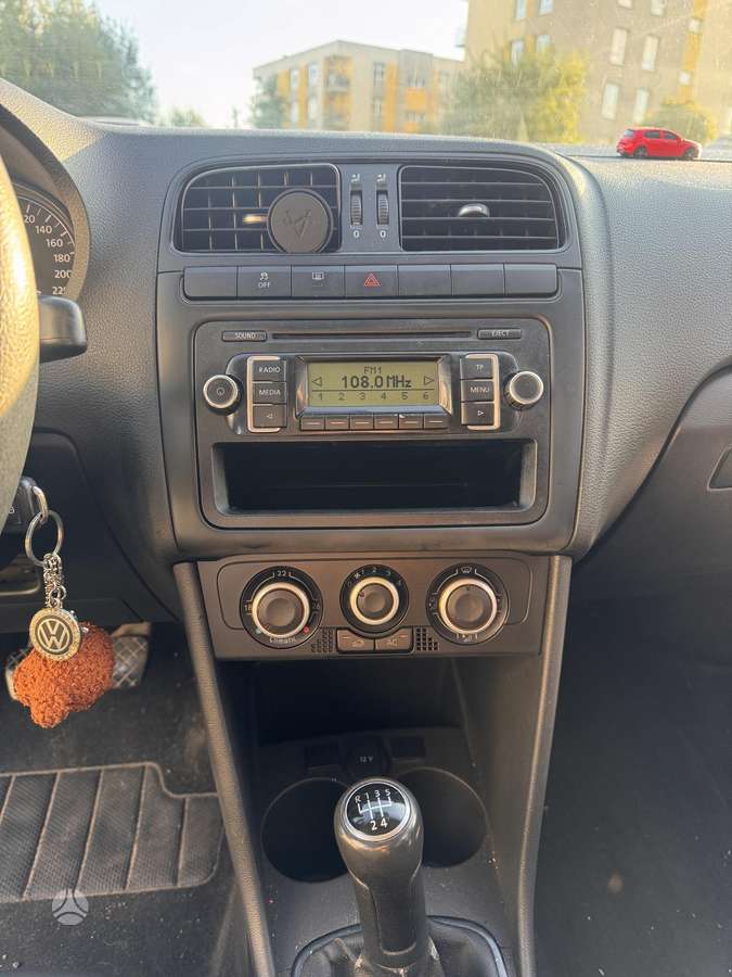Volkswagen Polo - 7