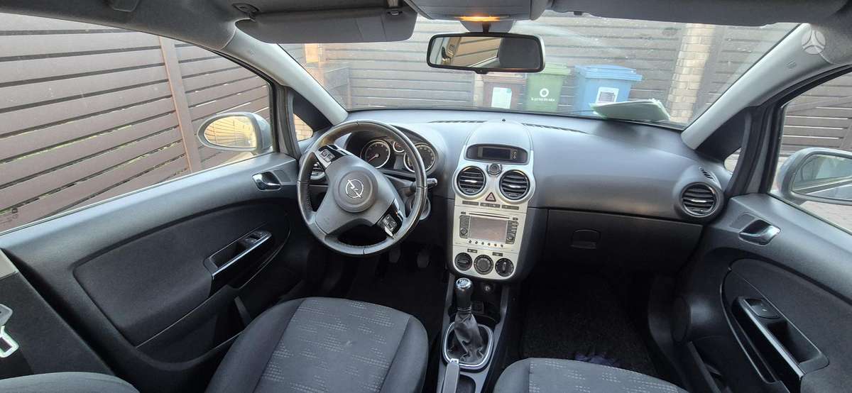 Opel Corsa, 1.3 l., Хэтчбек