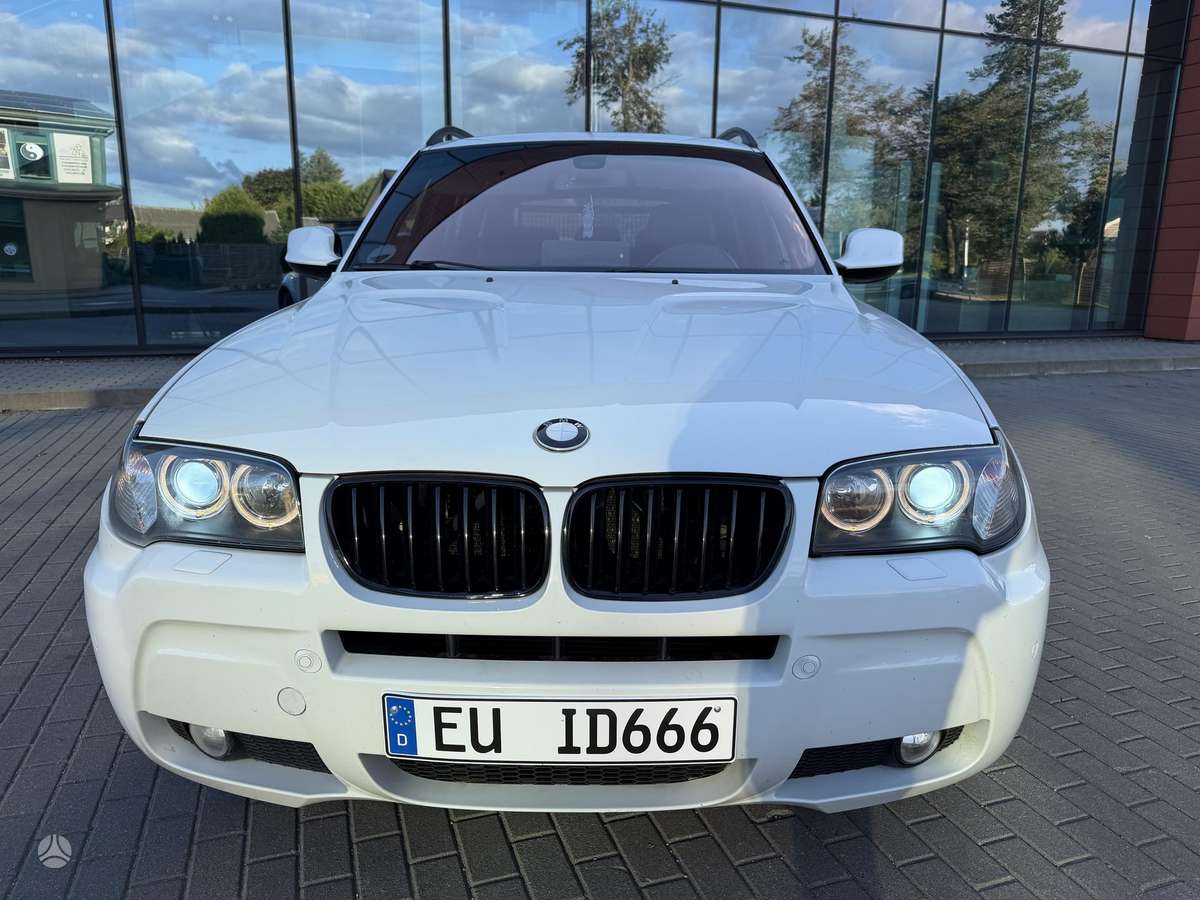 BMW X3, 2.0 l., Минивэн