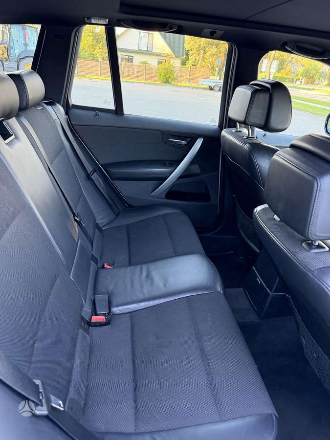 BMW X3, 2.0 l., Минивэн