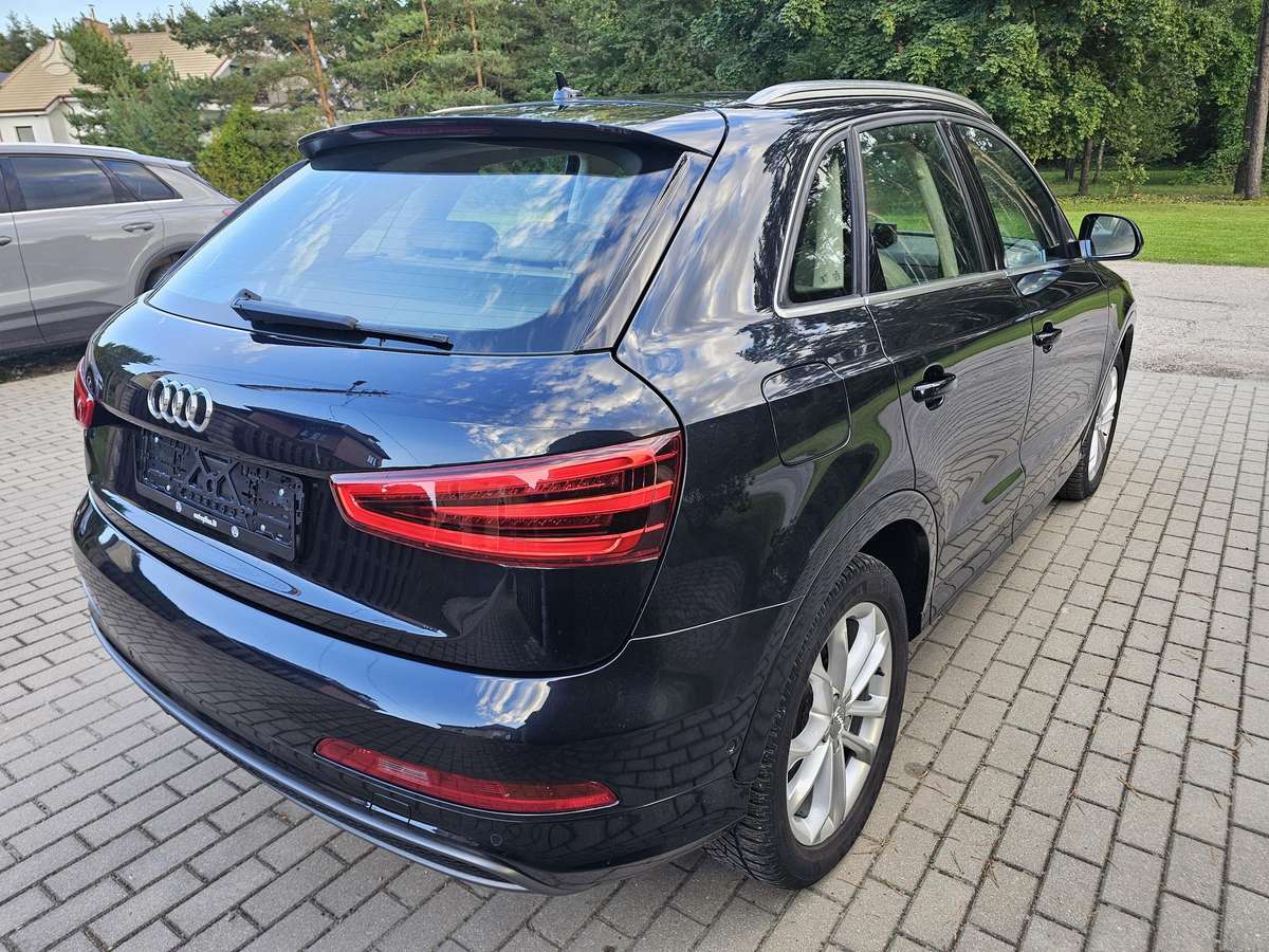 Audi Q3, 1.4 l., off-road / crossover