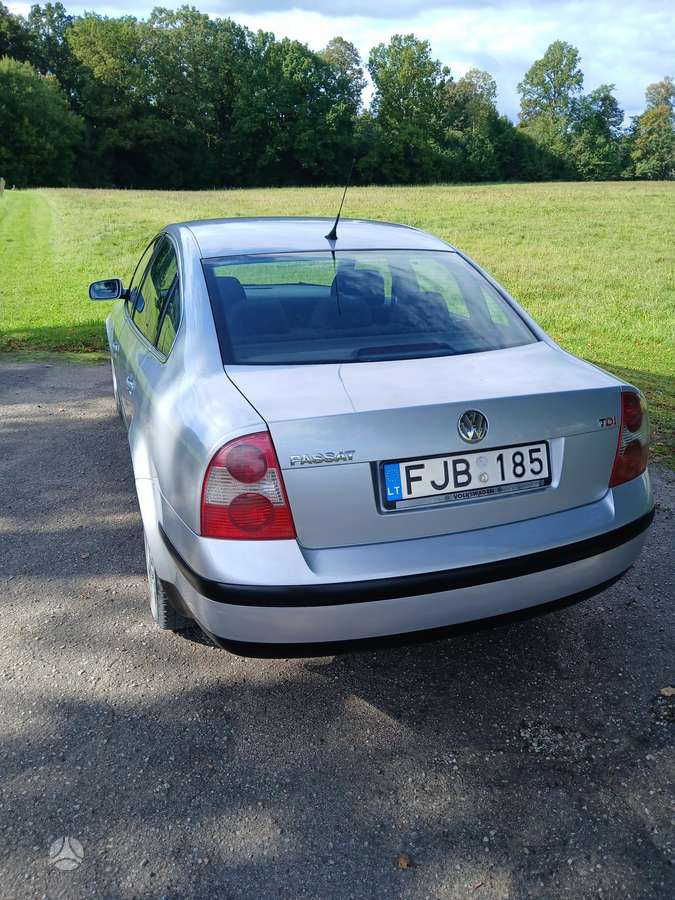 Volkswagen Passat - 3