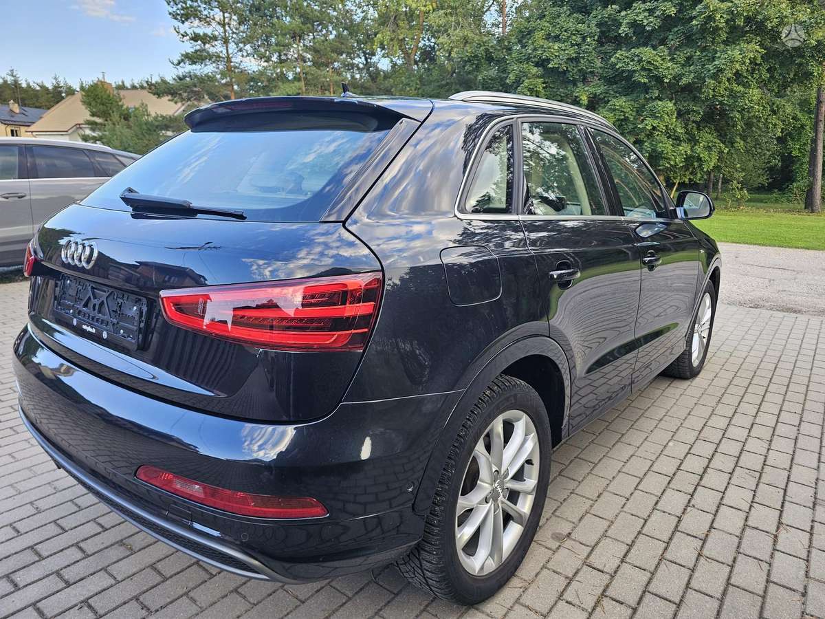 Audi Q3, 1.4 l., off-road / crossover