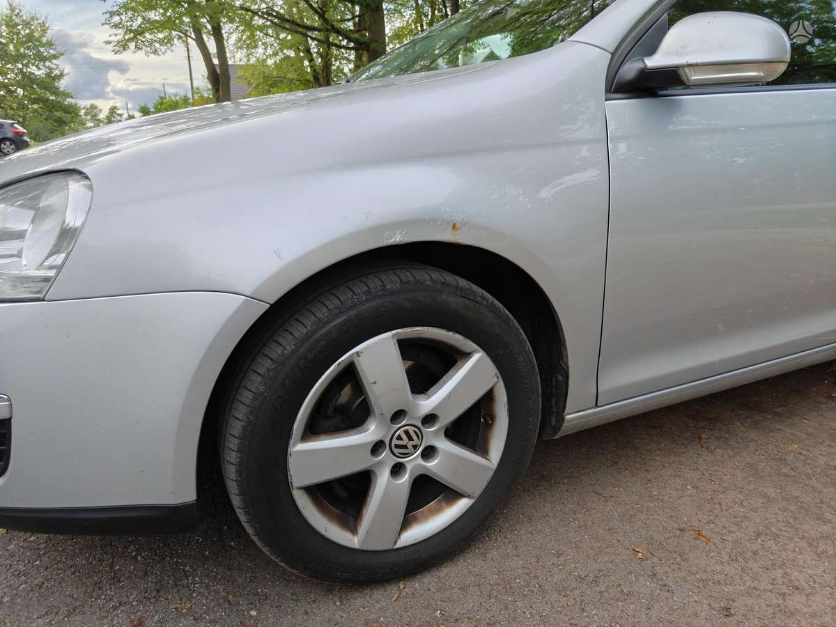 Volkswagen Golf - 9